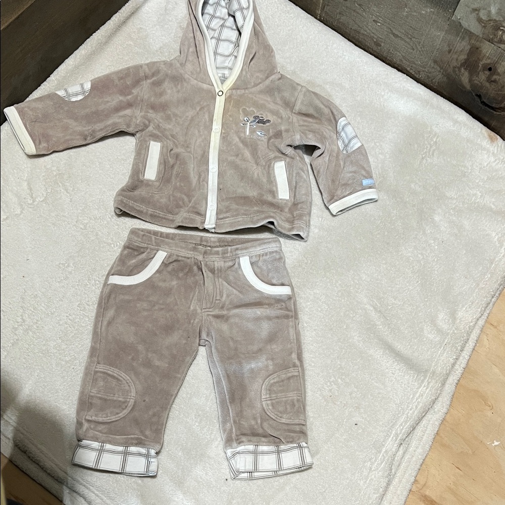 5/$30 Brown Hooded Baby Velvety Outfit